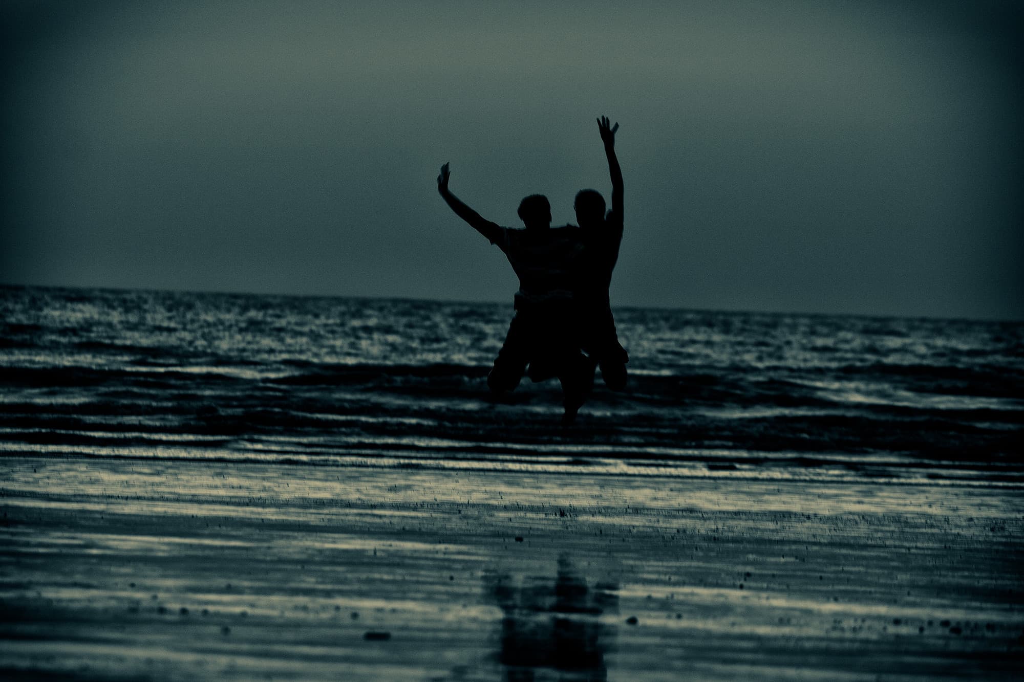 _MG_4108-jump-bw