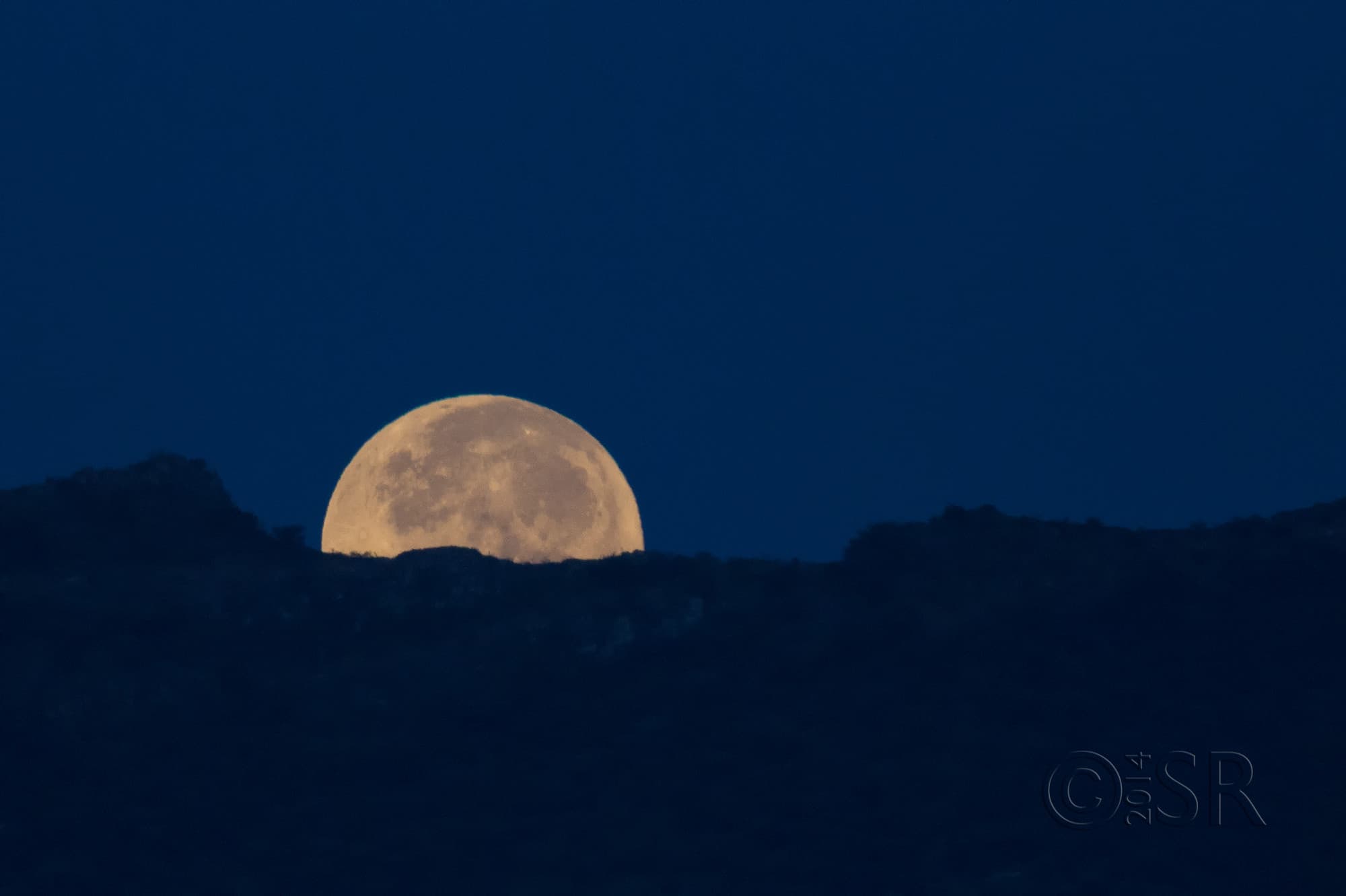 TJ2A6902-moonset